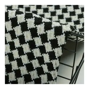 Plain wool woven fabric strewn with plaid in spring and autumn small fragrant coat fabric wool plaid fashion cloth