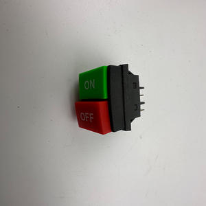 Machine de nettoyage de voiture portable rouge et verte, étanche, avec lumière LED intégrée, interrupteur en forme de bateau à quatre broches, conçue pour les enfants - Product Image 5