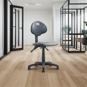 Cadeira do escritório médico do quarto desinfetado Sem braços Laboratório Industrial ESD Plástico Escritório Pessoal Trabalho Lab Task Chair Com rodas