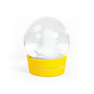 Base <span class=keywords><strong>de</strong></span> resina personalizada <span class=keywords><strong>de</strong></span> alta calidad, muñeca <span class=keywords><strong>de</strong></span> dibujos animados, globo <span class=keywords><strong>de</strong></span> <span class=keywords><strong>nieve</strong></span>, Animal <span class=keywords><strong>de</strong></span> cristal, <span class=keywords><strong>bola</strong></span> <span class=keywords><strong>de</strong></span> <span class=keywords><strong>nieve</strong></span>, recuerdo, regalos <span class=keywords><strong>de</strong></span> marca para el hogar, adornos - Product Image 4