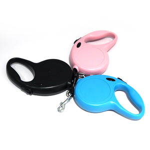 Laisse pour <span class=keywords><strong>chien</strong></span> à poignée rétractable <span class=keywords><strong>classique</strong></span> multifonction personnalisée en gros Accessoires pour animaux de compagnie <span class=keywords><strong>Harnais</strong></span> pour <span class=keywords><strong>chien</strong></span> - Product Image 5