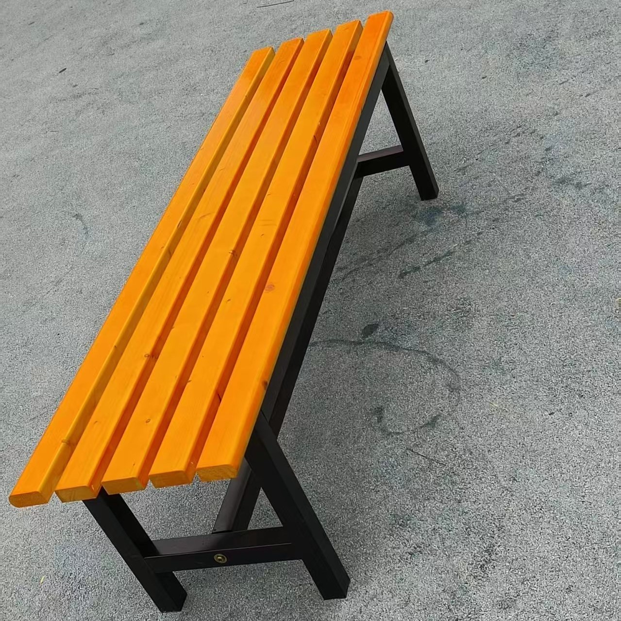 สีส้ม
