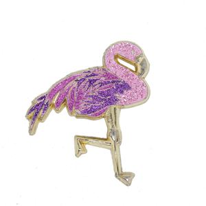 Broche en métal avec emblème d'aigle 3D en or satiné, souvenir des Émirats arabes unis - Product Image 3