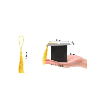 Scatola regalo per feste di laurea nuova celebrazione cappello da scapolo e dottore - Product Image 1