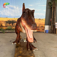 Le musée expose un modèle de dinosaure électronique simulé extérieur intérieur