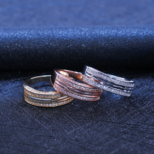 Anillo Minimalista con Micropavé, Elegante Anillo de Compromiso y Boda, Joyería Unisex - Product Image 5