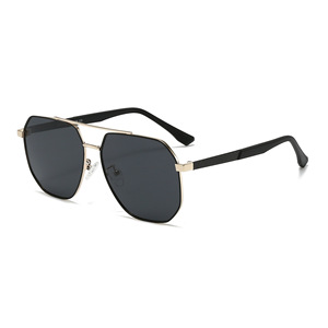 Lunettes de soleil carrées pour hommes Ks-3975, monture noire, verres TAC, protection UV400, pour la conduite en extérieur. - Product Image 3