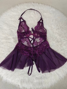 Robe de lingerie <span class=keywords><strong>en</strong></span> <span class=keywords><strong>dentelle</strong></span> pour <span class=keywords><strong>femme</strong></span>, babydoll <span class=keywords><strong>en</strong></span> maille transparente à col halter, <span class=keywords><strong>nuisette</strong></span> érotique à décolleté plongeant et découpes - Product Image 5