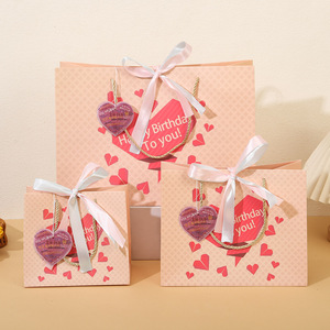 Sac en papier personnalisé à 3 couches, blanc, de luxe, écologique, brillant, avec design autoportant, pour vêtements, options de marquage à chaud et numériques - Product Image 2