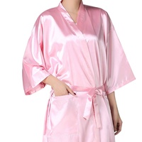 Robe de salon rose personnalisée avec logo, cape en soie, blouse de coiffeur, kimono pour la coiffure, la beauté, le SPA, l'hôtel