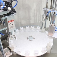 Gouttes oculaires d'huile essentielle automatique rotatives Remplisseur de colle liquide Verre Petite bouteille Tube de sang Flacon réactif Remplissage Machine de capsulage