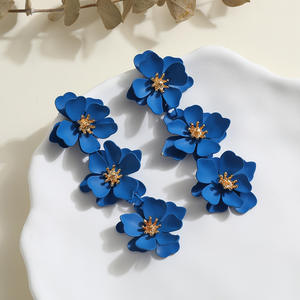 Pendientes de flores de tela Pendientes circulares grandes para mujer para el mercado mayorista para mujer - Product Image 4