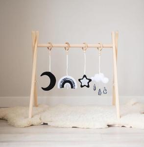 Hot bán handmade montessori-lấy cảm hứng từ gỗ chơi phòng tập thể dục bé quà tặng cho cũi cho trẻ em với <span class=keywords><strong>4</strong></span> treo đồ chơi trẻ em đồ nội thất - Product Image 2