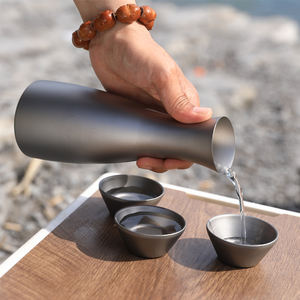 Ensemble <span class=keywords><strong>de</strong></span> saké froid à saké chaud Construction à double paroi sous vide rétention <span class=keywords><strong>de</strong></span> la chaleur et du froid flacon <span class=keywords><strong>de</strong></span> hanche en titane 450ml/15 floz pour l'extérieur - Product Image 4