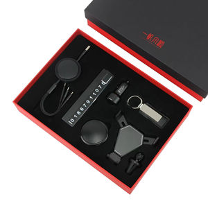 Ensemble cadeau d'entreprise de luxe pour homme : tasse isotherme + câble de données 3 en 1 + chargeur de voiture + support de voiture + porte-clés en cuir + plaque d'immatriculation de stationnement - Product Image 6