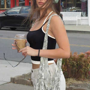 เสื้อครอปสายเดี่ยวผู้หญิงแบบขายส่ง แต่งขอบตัดกัน ทรงเข้ารูป แขนกุด เสื้อกล้ามฤดูร้อน สไตล์สตรีทแวร์ - Product Image 3