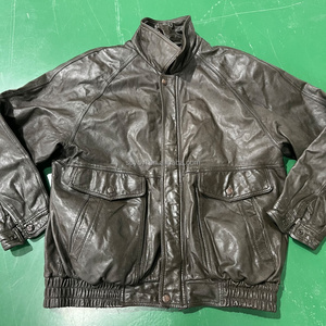 <span class=keywords><strong>Veste</strong></span> <span class=keywords><strong>en</strong></span> <span class=keywords><strong>cuir</strong></span> d'occasion C10 pour homme et <span class=keywords><strong>femme</strong></span>, <span class=keywords><strong>veste</strong></span> de seconde main de haute qualité, manteau <span class=keywords><strong>en</strong></span> <span class=keywords><strong>cuir</strong></span> véritable, propre et <span class=keywords><strong>en</strong></span> bon état - Product Image 4