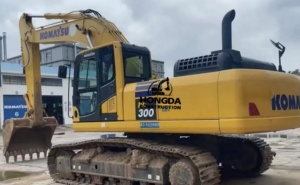 รถขุดไฮดรอลิกตีนตะขาบ Komatsu PC300-7 ของแท้จากญี่ปุ่น ขนาด 30 ตัน พร้อมเครื่องยนต์และเกียร์ กำลัง 180 กิโลวัตต์ - Product Image 2