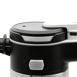 เครื่องพ่นโฟมหิมะไฟฟ้า 2 ลิตร แบบพกพา ชาร์จ USB ใช้แบตเตอรี่ไร้สาย สำหรับล้างรถและดูแลสัตว์เลี้ยง - Product Image 2