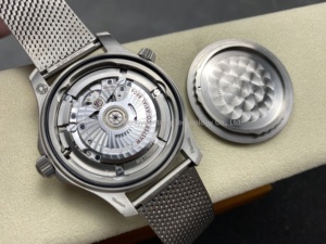 Montre à mouvement mécanique VS 2025 V4 Version boîtier en titane 98g - Product Image 4