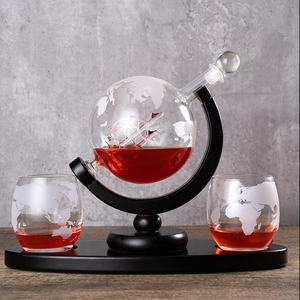 Carafe à whisky en gros, globe terrestre gravé, verres à vodka, carafe globe - Product Image 1