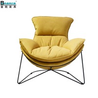 Tables et chaises bon marché en chaises longues table