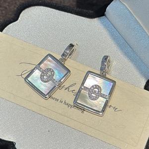 Pendentif en argent pur S925 en forme de nez de cochon avec un design de niche, simple et à la mode, collier à breloque géométrique carré vintage - Product Image 5