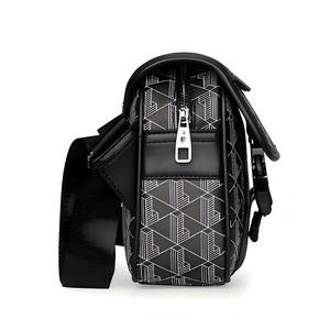 <span class=keywords><strong>Borsa</strong></span> a <span class=keywords><strong>Tracolla</strong></span> da Uomo in Stile Classico di Lusso, in Pelle PU con Ricamo e Logo, Impermeabile, <span class=keywords><strong>Leggera</strong></span> e di Grande Capacità - Product Image 5