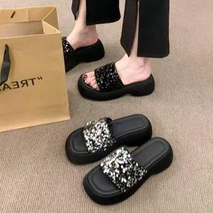 Nouvelles sandales d'été noires à paillettes pour femmes, à plateforme, à enfiler, à bout ouvert, à talon haut, confortables, avec lanières avant et arrière - Product Image 4
