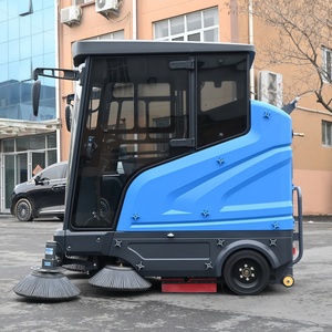 Nettoyeur <span class=keywords><strong>de</strong></span> sols électrique industriel à conduite assise, balayeuse <span class=keywords><strong>de</strong></span> rue, balayeuse <span class=keywords><strong>de</strong></span> sols avec pistolet à eau haute pression - Product Image 1
