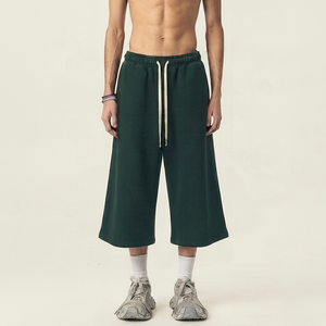 Shorts Capri Homme Vert Uni 100% Coton Taille Mi-Haute avec Cordon de Serrage Décontracté Tricoté Respirant Écologique Style Urbain - Product Image 2