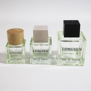 زجاجات عطر كريستالية فاخرة مربعة الشكل من المصنع الأصلي، 30 مل و50 مل و100 مل، مع مضخة رش مطبوعة بالشاشة الحريرية - Product Image 4