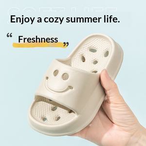 Tongs d'été pour enfants garçons et filles, antidérapantes, design ajouré, évacuation de l'eau, anti-odeur, durables, pantoufles d'intérieur à la cheville - Product Image 3