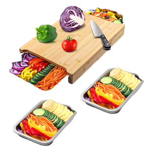 Tabla de Cortar Rectangular Multifuncional de Bambú Ecológico y Duradero Junji, de 1.2 cm de Grosor, con 4 Bandejas para Pan - Product Image 1