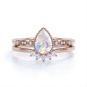 Bague de fiançailles en or rose avec pierre naturelle onyx noir taille poire et sertissage pavé pour femme, style romantique, mariage et soirée - Product Image 5