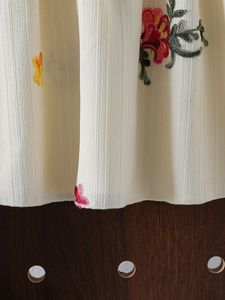 Conjunto de Ropa para Niñas Pequeñas al por Mayor, Blusa con Mangas Abullonadas y Bordado de Flores + Falda, Conjunto de 2 Piezas - Product Image 6