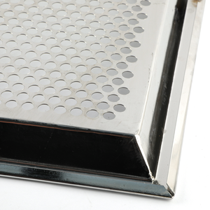 Auge Ménage OEM Cuisson Commerciale En Acier Inoxydable Jante De Douche Perforée Jante Serrure Denteux Demi Impression Plateau Fabriqué au Pakistan - Product Image 4