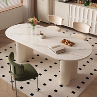 Ensemble de table à manger ovale beige minimaliste moderne avec 4 chaises: avec base nervurée idéal pour les espaces de repas à la maison