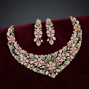 Juego de Joyería Nupcial de Lujo en Latón con Baño de Rodio, Collar y Aretes Florales con Circonitas, Estilo Clásico Indio para Bodas y Fiestas - Product Image 2