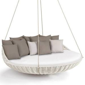 Chaise suspendue moderne en rotin tressé à la main de haute qualité, chaise suspendue ronde en rotin pour l'extérieur, patio - Product Image 2