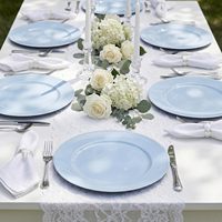 Assiettes rondes décoratives bleu clair perlées de 13 pouces en plastique réutilisables pour Noël, mariages, anniversaires, fêtes et événements.