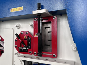 <span class=keywords><strong>Cisaille</strong></span> hydraulique automatique de poinçonnage d'angle de machine de ferronnier de CNC pour le métal pour des industries de construction - Product Image 3