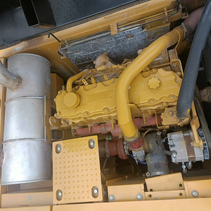 รถขุด CAT 324D ขนาดใหญ่ 24 ตัน พร้อมบุ้งกี๋ขุดขนาด 1.2 ลูกบาศก์เมตร รถขุดตีนตะขาบมือสอง รับประกัน 1 ปี ชั่วโมงการทำงานต่ำ - Product Image 6
