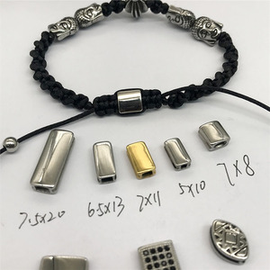 Cuentas espaciadoras rectangulares deslizantes de acero inoxidable S917 con logotipo grabado personalizado, cuentas de tubo plano para la fabricación de <span class=keywords><strong>pulseras</strong></span> de macramé trenzado - Product Image 2