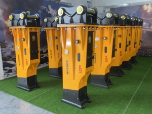 กล่องเบรกเกอร์ไฮดรอลิก SB 81สำหรับรถขุดขนาด18-26ตันสภาพใหม่ที่ยอดเยี่ยมสำหรับการถอดมอเตอร์เครื่องยนต์ - Product Image 3