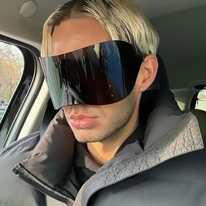 2024 un pezzo maschera oversize Y2k <span class=keywords><strong>occhiali</strong></span> <span class=keywords><strong>da</strong></span> <span class=keywords><strong>sole</strong></span> uomo donna moda Punk personalità senza montatura scudo Hip Hop Party <span class=keywords><strong>occhiali</strong></span> <span class=keywords><strong>da</strong></span> <span class=keywords><strong>sole</strong></span> femminili - Product Image 2