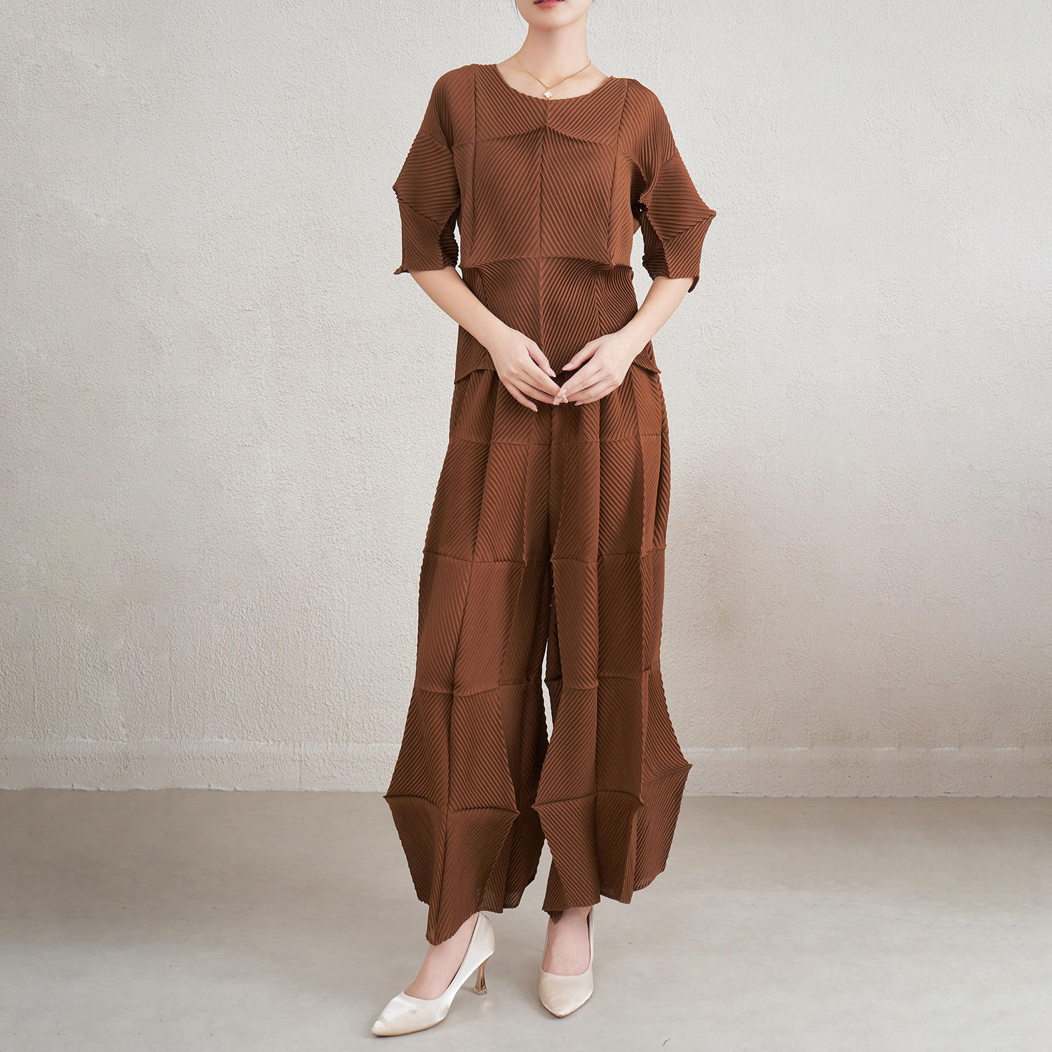 สีน้ำตาล