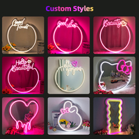 Miroir mignon au design nouveau avec lumière LED, lumière néon personnalisée, miroir LED décoratif pour la chambre des filles, salle de bain