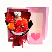 Bouquet de fleurs de savon en forme de petit ours rose |   Cadeau pour la Saint-Valentin et les anniversaires |   Ours en peluche avec une pancarte « Je t'aime » |   Vente en gros OEM