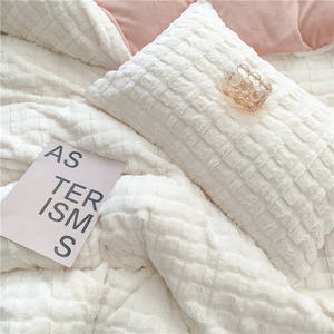 Ensemble de literie en fausse fourrure de <span class=keywords><strong>lapin</strong></span> Rex imitation luxe 4 pièces Housse de couette Couvre-lit Couvre-lit confortable Ensemble de draps plats pour l'hiver - Product Image 5